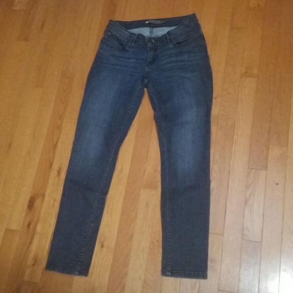 LEVIS BOLD CURVE LOW RISE SKINNY SZ 13/31 EUC - Picture 5 of 8